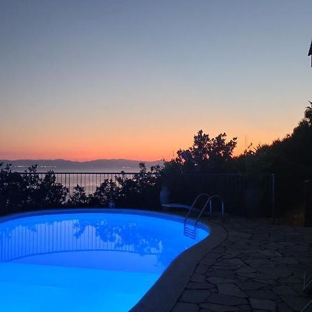 Villa Panoramica Tra Suggestive Notti Stellate. Torre delle Stelle Bagian luar foto